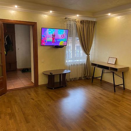 Apartment On Kostyushka 20 Львів Екстер'єр фото